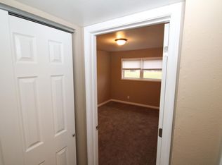 136 Old Ballwin Rd APT D, Ballwin, MO 63021