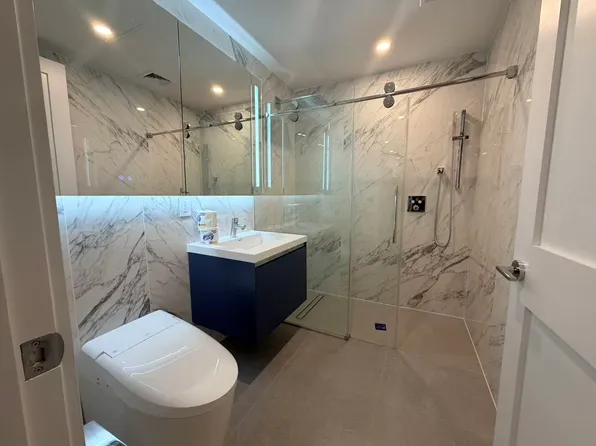 38-20 Parsons Boulevard image 3 of 6