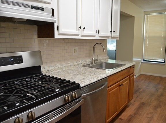 3rd image of 68 Shrewsbury Green Dr Unit F