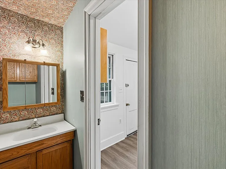103 W Union St — Photo 9