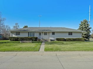 212 E 18th St, Schuyler, NE 68661