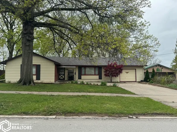 926 S Main St, Centerville, IA 52544