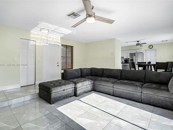 3rd image of 10010 NW 71st Pl