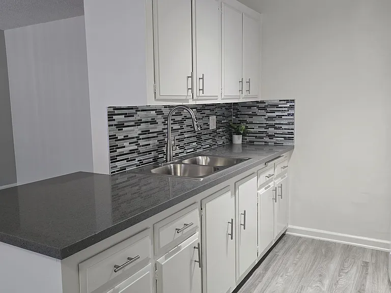 Biltmore Apts — Photo 1