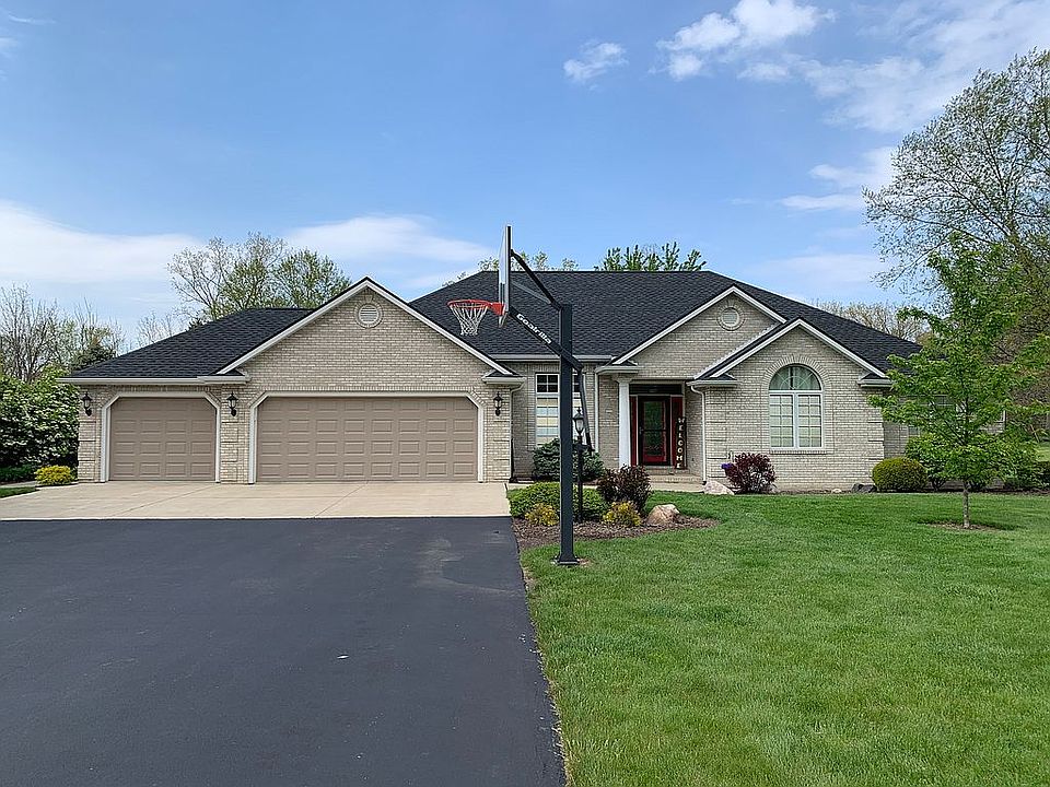 1st image of 215 Northwood Dr