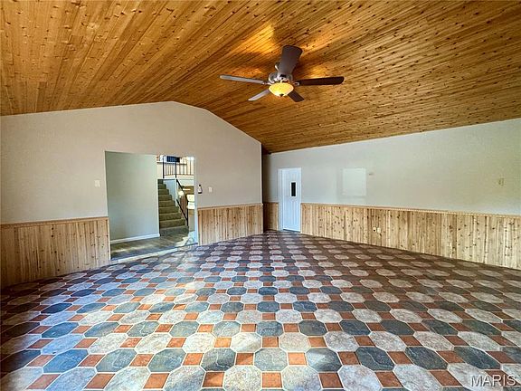 2nd image of 3335 Iron Hill Rd