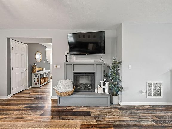 4th image of 6301 Shade Dr