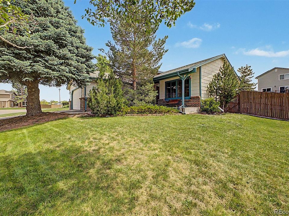 1st image of 648 Ridgeglen Way