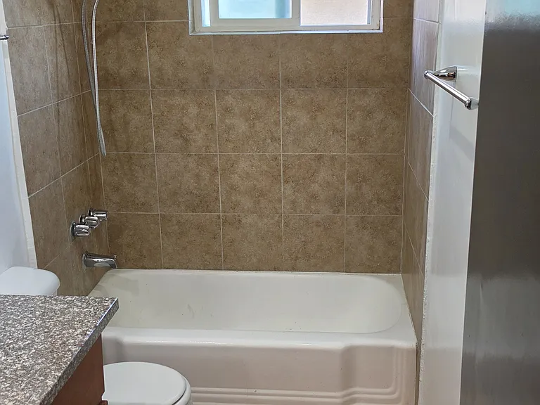 Apt 2 Bathroom View 2