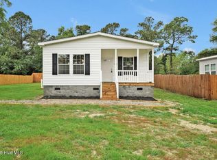 106 Old Farm Rd, Hampstead, NC 28443