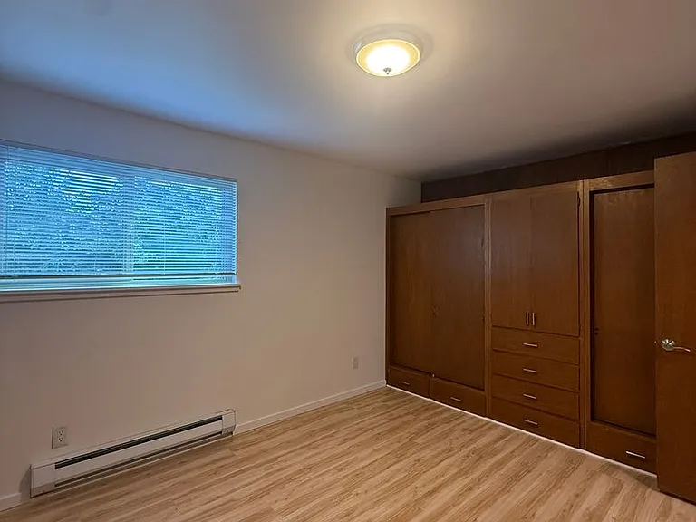 2210 Yale Ave E — Photo 11