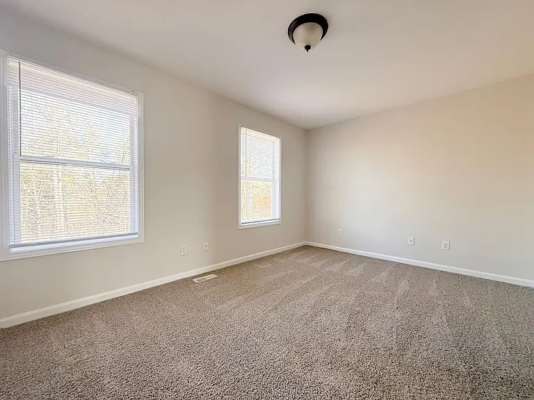 150 Alcorn St — Photo 21
