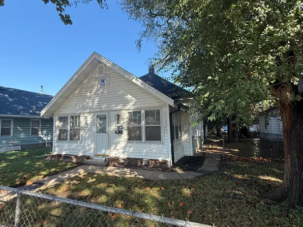 2436 E Walnut St, Des Moines, IA 50317