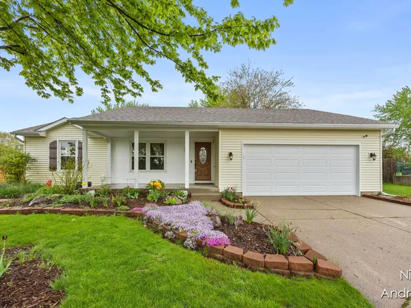 2291 Fawnwood Dr SE, Kentwood, MI 49508