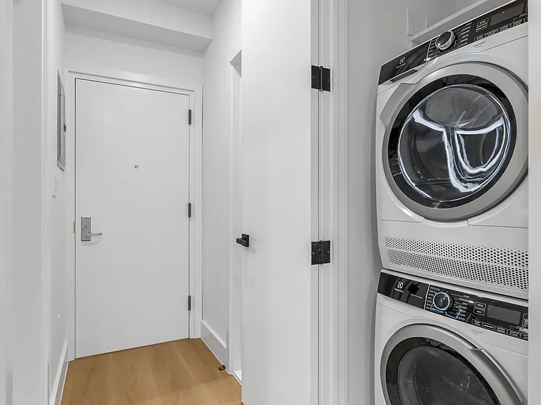 463 Columbus Ave #1B — Photo 8