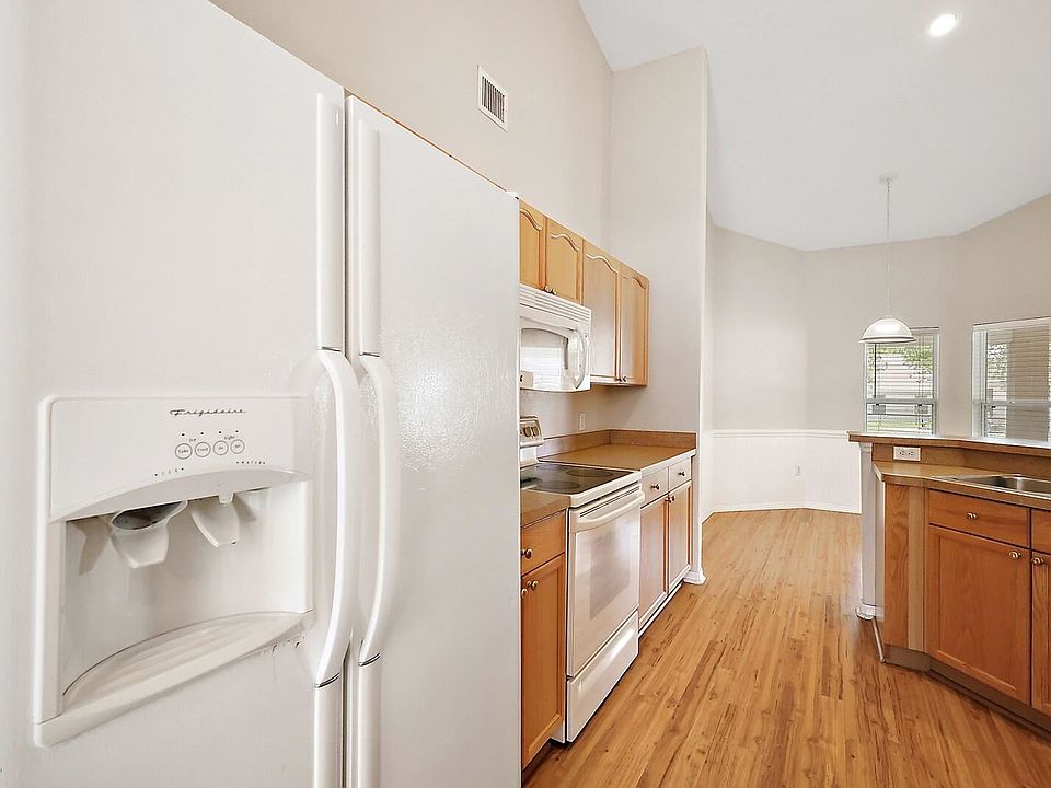 1st image of 1317R Lake Idamere Blvd
