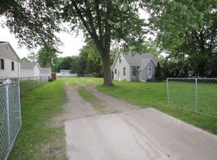 2404 Center St, Cedar Falls, IA 50613