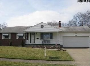 1122 Sharlene Dr, Youngstown, OH 44511