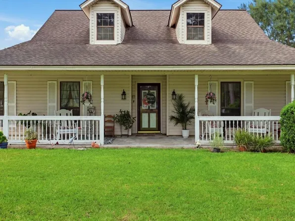 6034 Hidden Meadows Dr, Orange, TX 77632