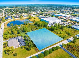 Lowell Dr, Green Bay, WI 54311