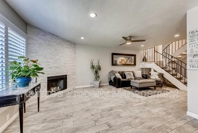 671 Ascot Dr — Photo 10