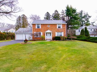 409 Abbey Rd, Manhasset, NY 11030