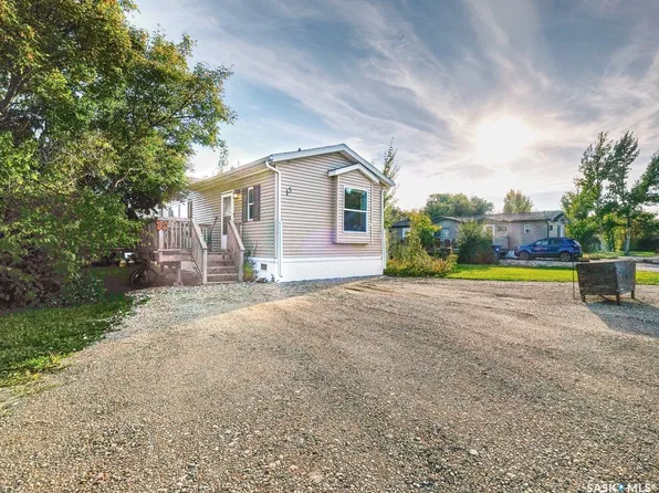 15 Prairie View Crescent, Rosetown, SK S0L 2V0