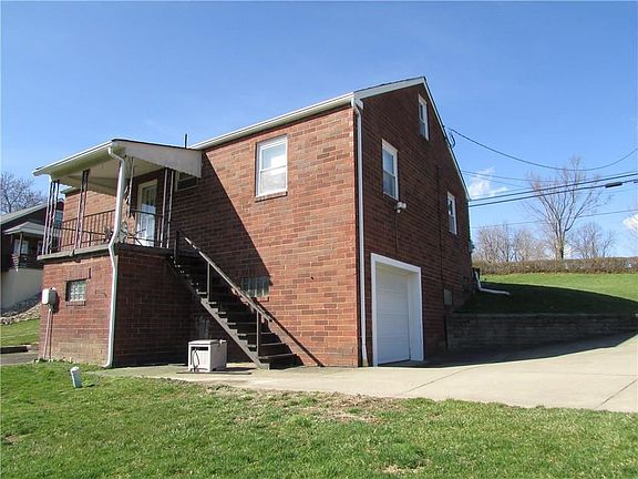 2nd image of 132 Steubenville Pike