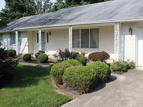3rd image of 305 Chris Dr