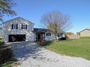 25820 Jerkwater Rd, Sheridan, IN 46069