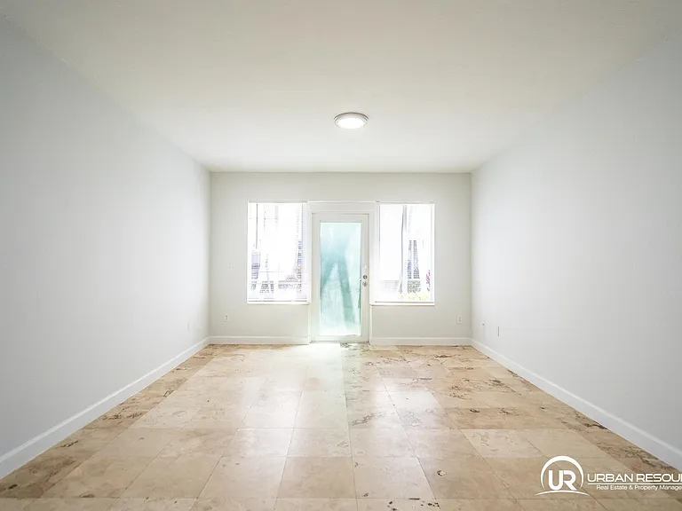 2180 Bay Dr #5B — Photo 9
