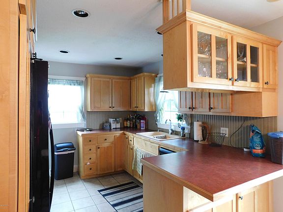 5th image of 1725 Blanchard St SW