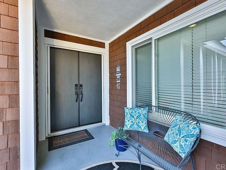 79 Half Moon Bnd — Photo 3