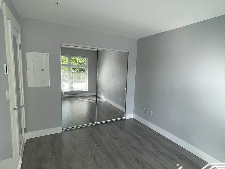 55 8th Ave E #212 — Photo 6
