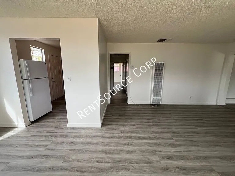650 S Muriel Dr — Photo 6