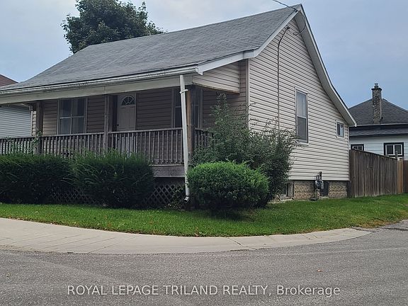 2nd image of 26 Eagle St