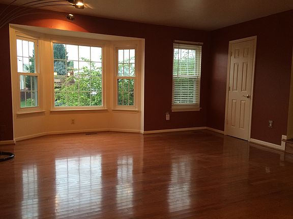 Living Room w/ Bay Window