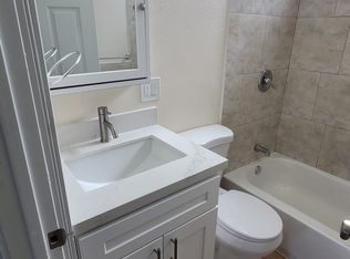 1034 W 109th Pl APT 5, Los Angeles, CA 90044