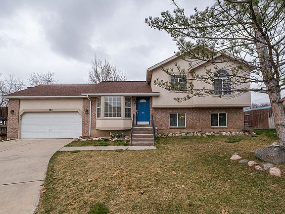 3rd image of 587 E Eastpointe Cir