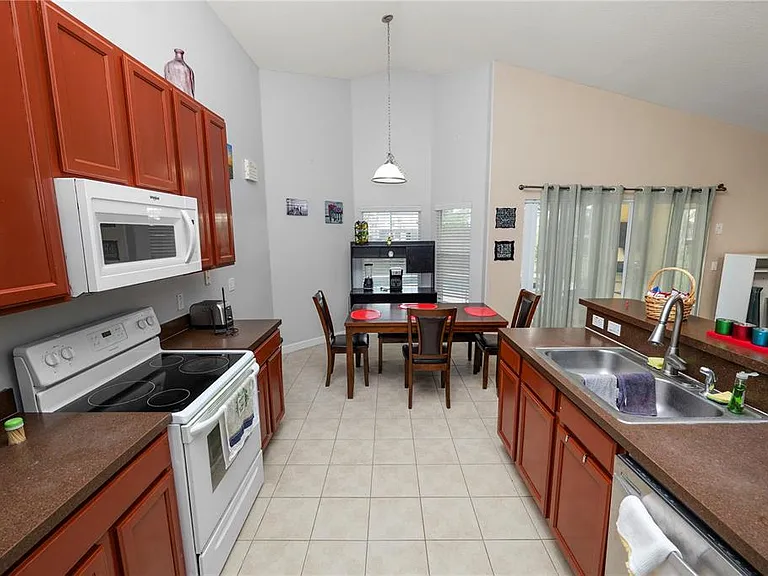 548 Old Bridge Cir — Photo 24