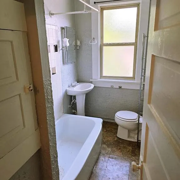 68 E Hudson St — Photo 14