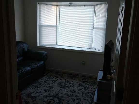 4th image of 1242 Temple Cir #1242 B
