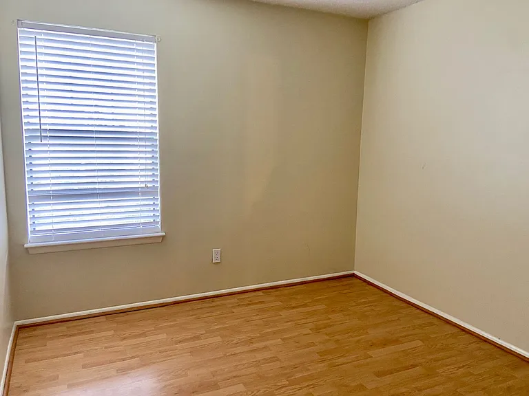 4160 Thalia Station Cir — Photo 9