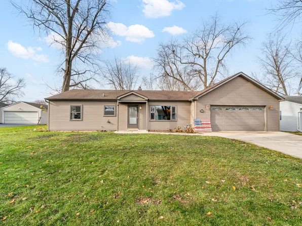 1403 Cherokee Ln, Ottawa, IL 61350