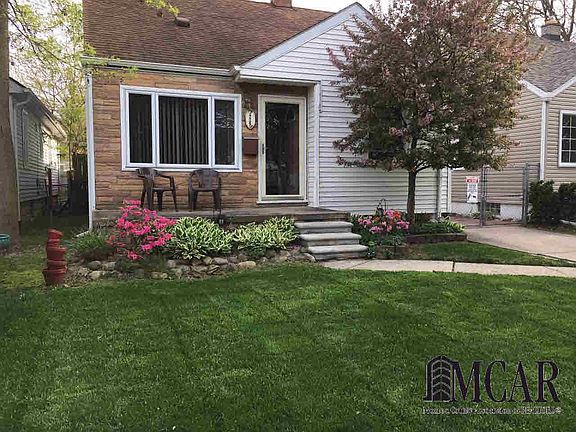 3rd image of 2225 Thomas St