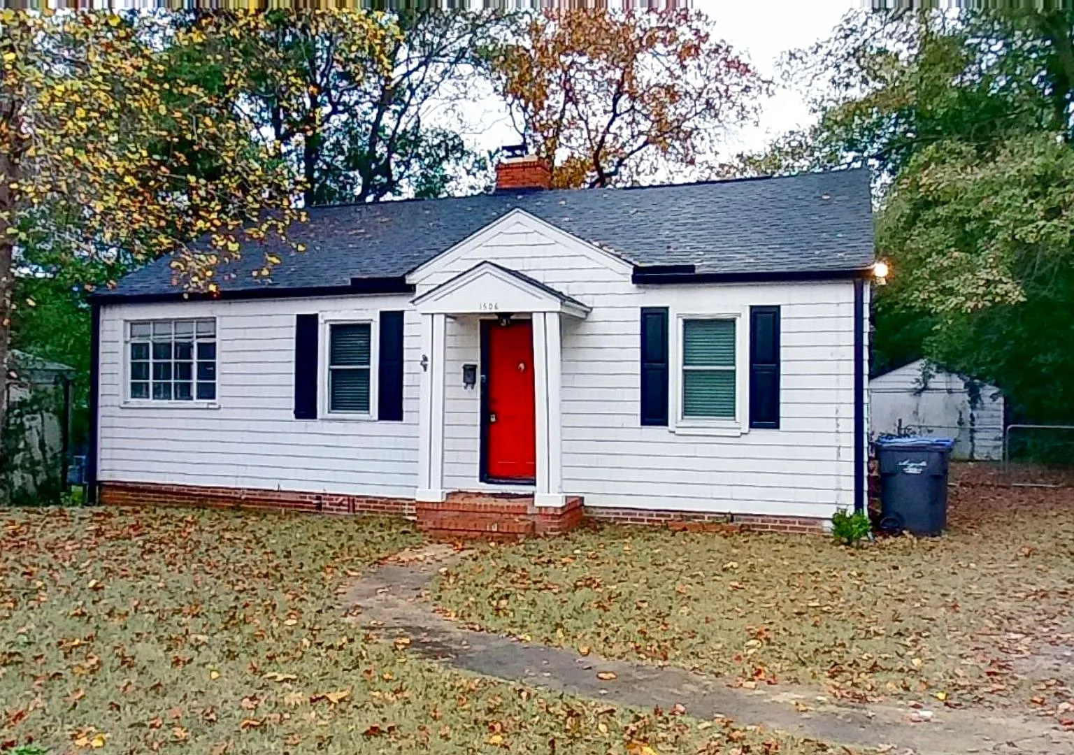 1506 Pendleton — Photo 2