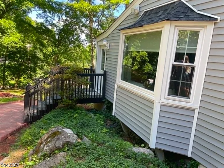 46 Oak Tree Ln — Photo 12