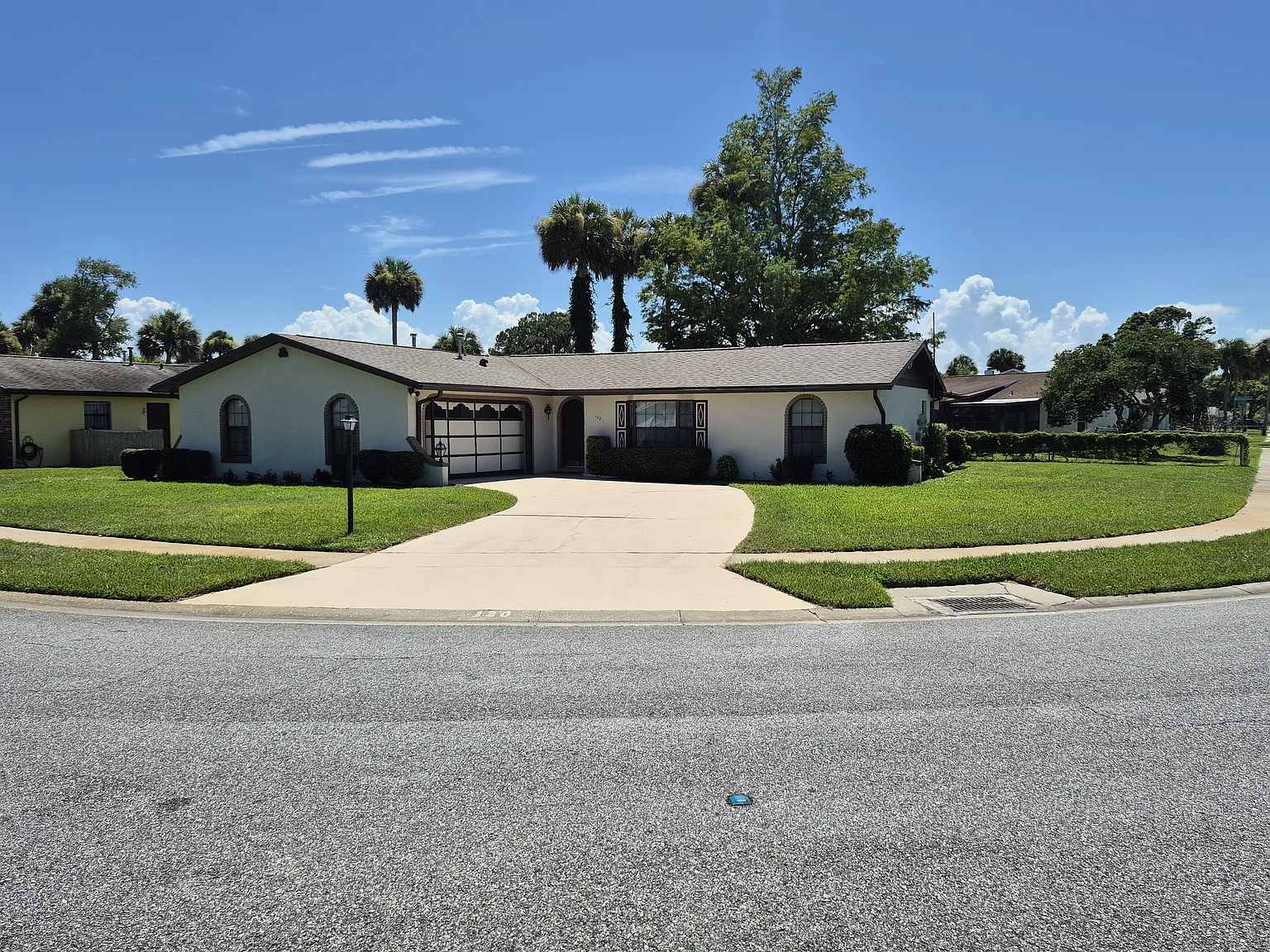120 N Paul Revere Dr — Photo 1