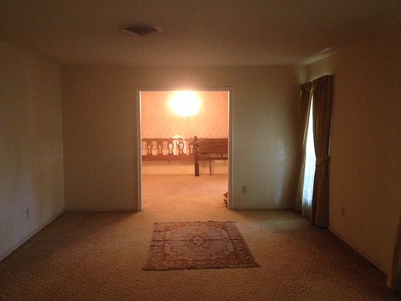 Living rm into form. dining