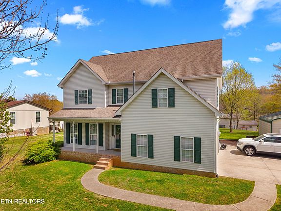 2nd image of 904 Chris Rd
